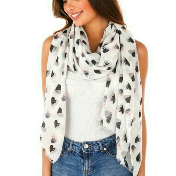 Abstract Heart Scarf - Picture 1 of 2